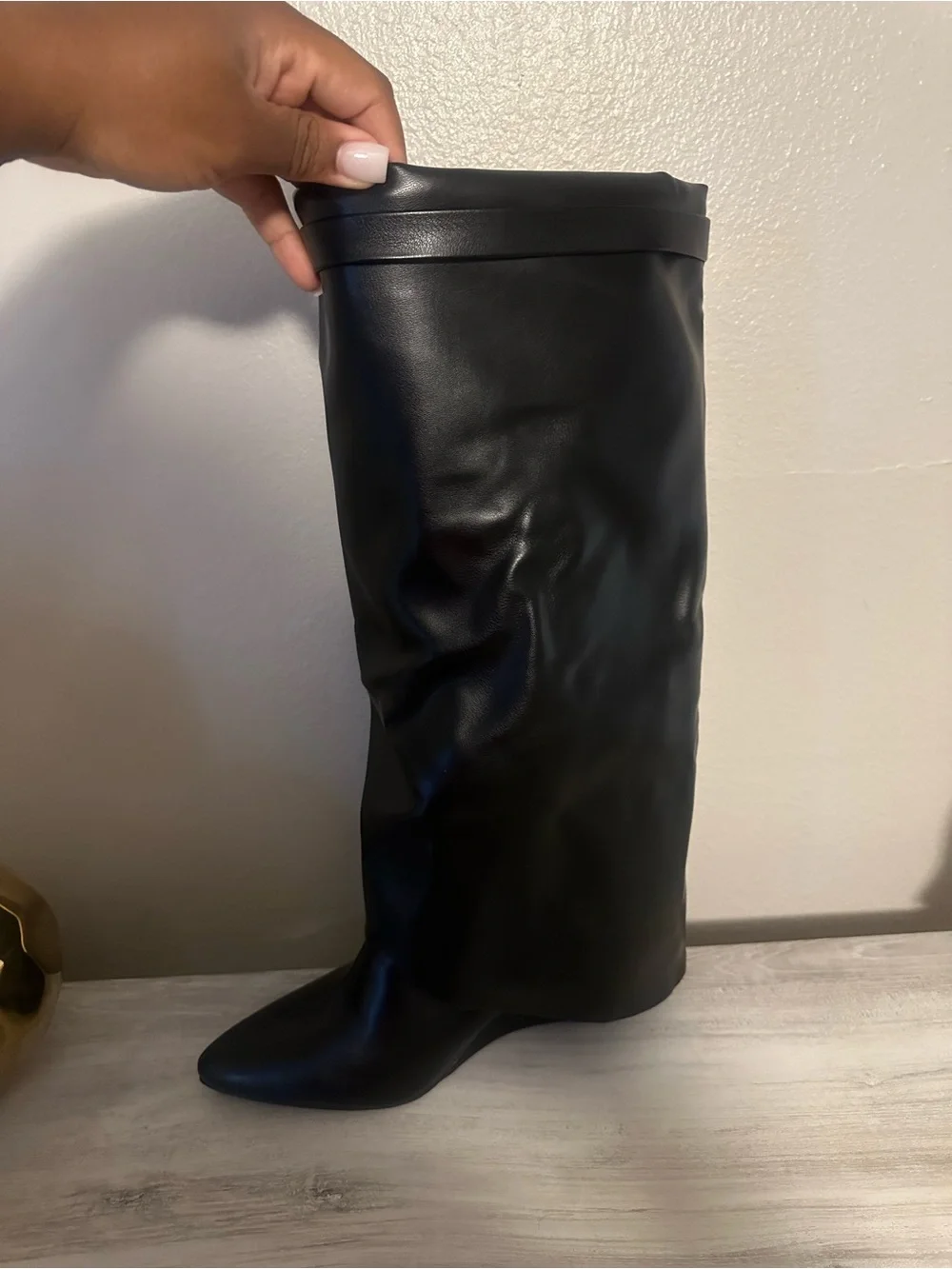 Black Women's Mid-Calf Fashion Boots - Stylish Everyday Look